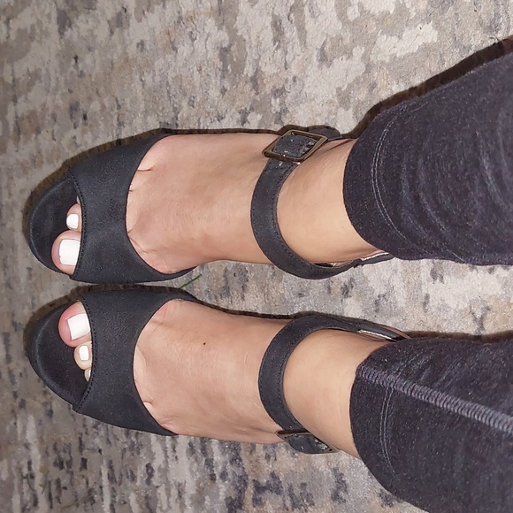 Brash Platform Heels Size 5.5 - Picture 9 of 16